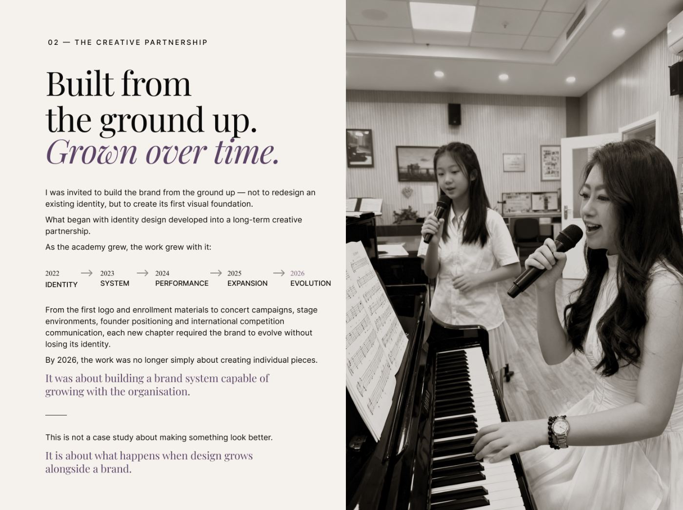 Sammi Kua teaching a student at the piano